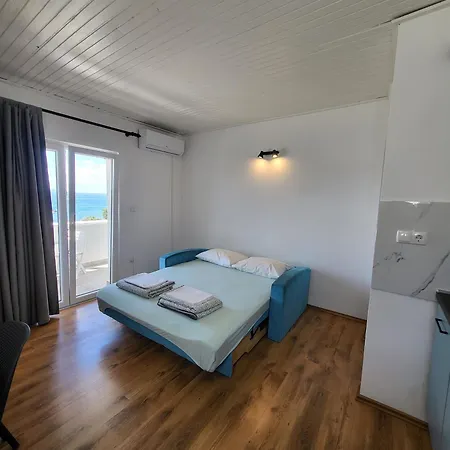 Apartment Banjol 2008b Rab Town